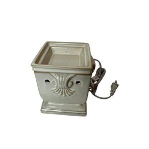 Scentsy Windsor Full-Size Warmer